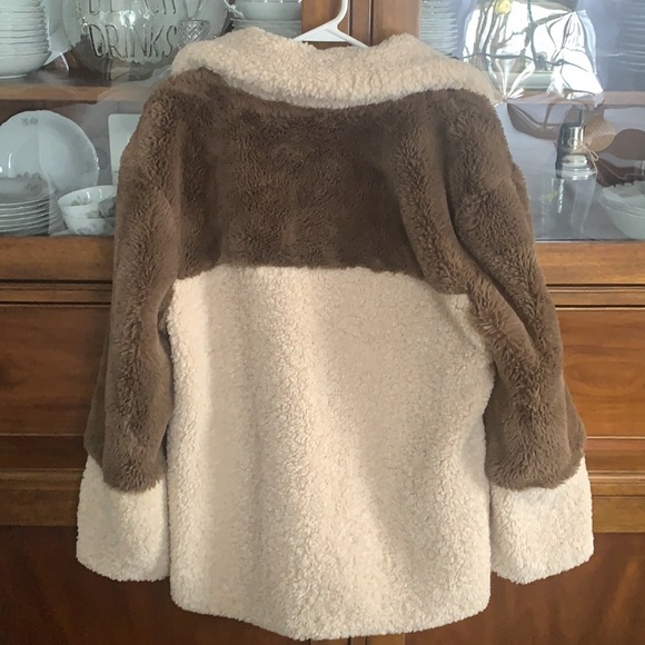 Coat - Picture 5 of 5